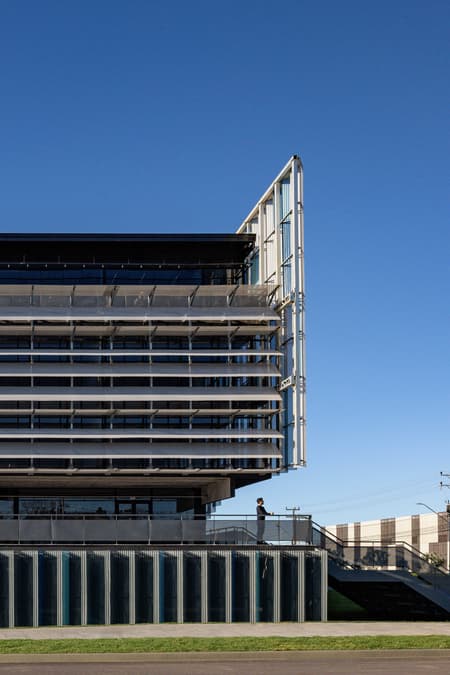 Agora UNI